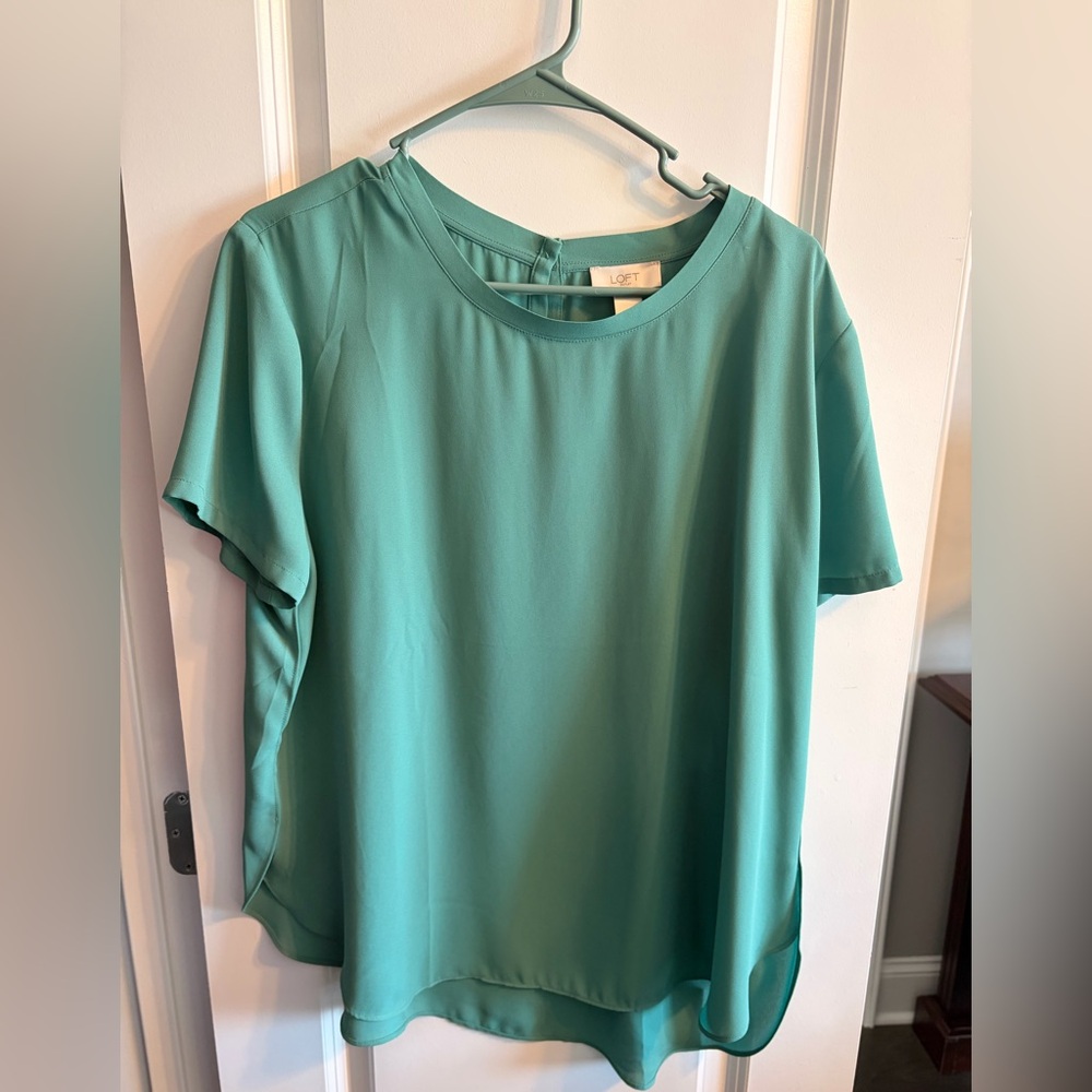 LOFT Light Green Short Sleeve Blouse